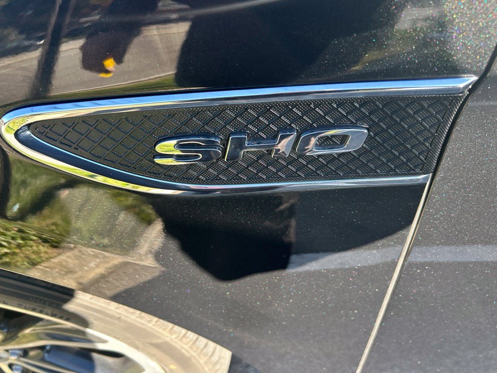 Used 2015 Ford Taurus SHO AWD/4WD image 4