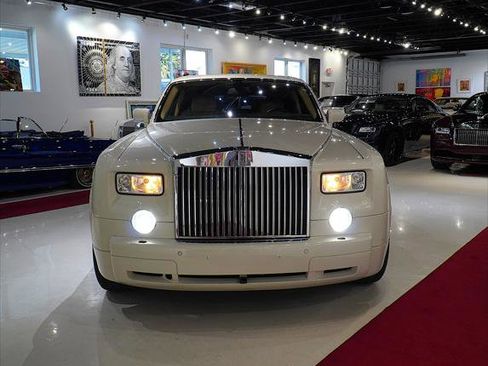 Used 2009 Rolls-Royce Phantom Sedan image 3