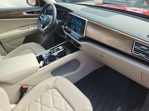 New 2025 Volkswagen Atlas SE image 26