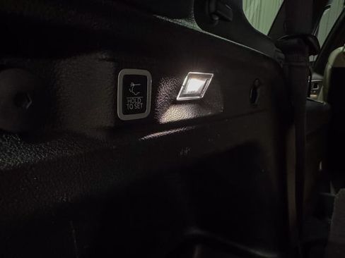 Used 2023 Jeep Grand Cherokee L Limited w/ Luxury Tech Group II AWD/4WD image 30