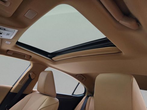 Used 2023 Lexus ES 350 w/ Premium Package image 13