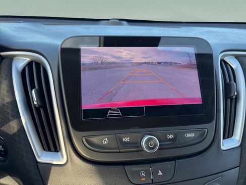 Used 2024 Chevrolet Malibu LT image 18