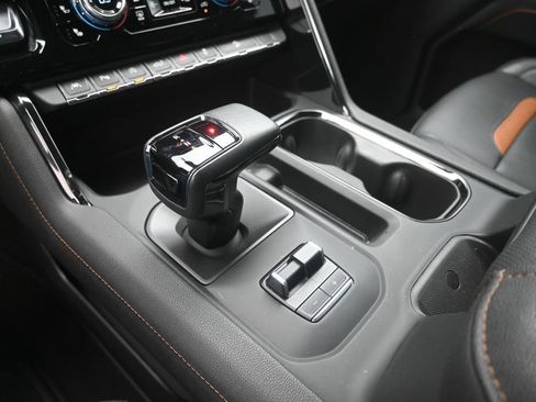 Used 2024 GMC Sierra 1500 AT4 w/ Technology Package AWD/4WD image 30