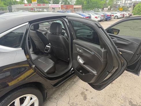 Used 2019 Chevrolet Impala LT image 15