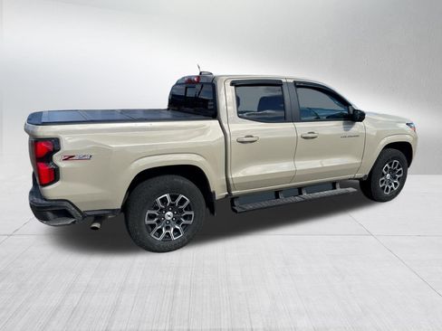 Used 2024 Chevrolet Colorado Z71 w/ Z71 Convenience Package 2 image 11