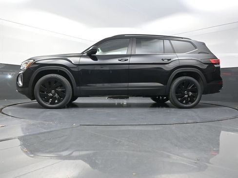 New 2026 Volkswagen Atlas SE image 24