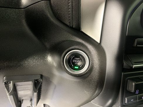 Used 2022 Chevrolet Silverado 1500 LT Trail Boss w/ Convenience Package II image 18