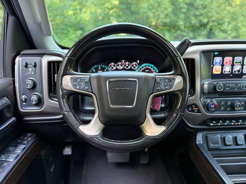 Used 2019 GMC Sierra 2500 Denali w/ LPO, Protection Package AWD/4WD image 17