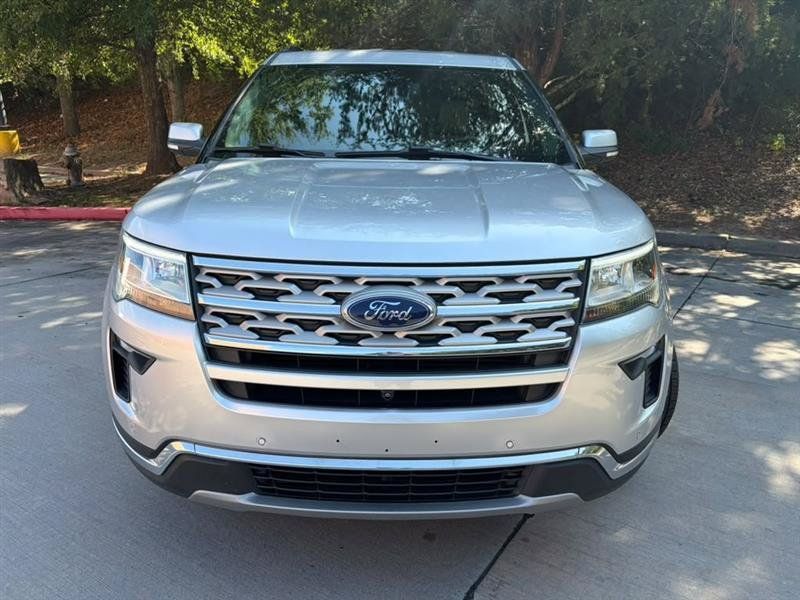 Used 2018 Ford Explorer Limited w/ Equipment Group 301A FWD image 2