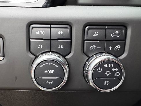 Used 2024 GMC Sierra 2500 Denali Ultimate w/ Max Trailering Package image 30