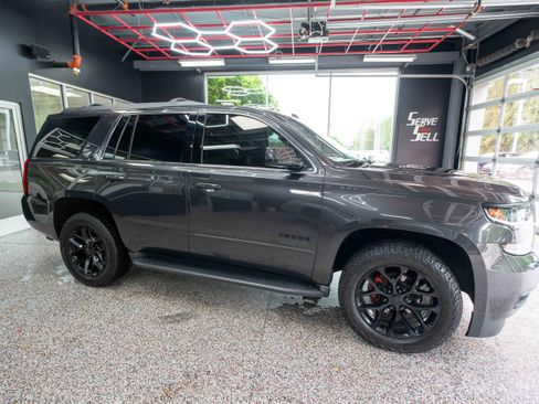 Used 2017 Chevrolet Tahoe LT w/ LT Signature Package AWD/4WD image 5