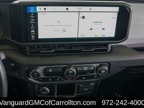 Used 2024 Jeep Gladiator Sport image 12