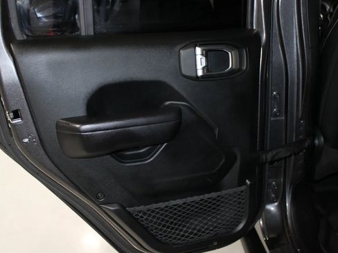 Used 2018 Jeep Wrangler Unlimited Sport S AWD/4WD image 12