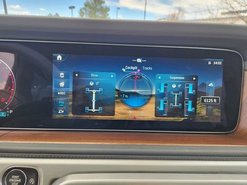 Used 2025 Mercedes-Benz G 550 image 32
