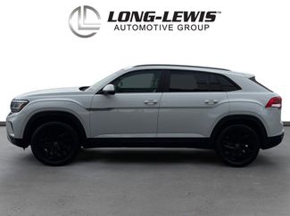 Certified 2022 Volkswagen Atlas Cross Sport SE w/ Black Wheel Package FWD video 2