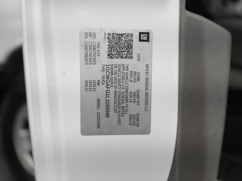 Used 2020 Chevrolet Express 2500 w/ Driver Convenience Package image 22