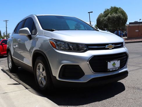 Used 2020 Chevrolet Trax LS w/ Tint and Cruise Package FWD image 18