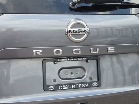 Used 2021 Nissan Rogue S AWD/4WD image 29