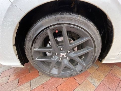 Certified 2025 Honda Civic Sport image 2