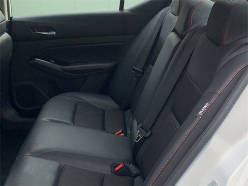 Used 2024 Nissan Altima 2.5 SR image 20