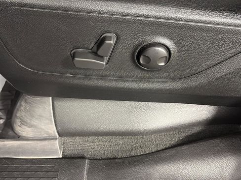 Used 2022 RAM 1500 Lone Star AWD/4WD image 29
