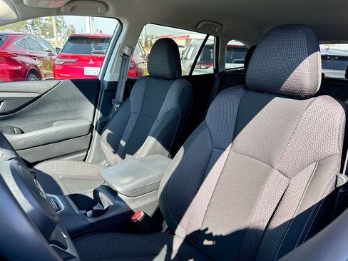 Used 2023 Subaru Outback Premium image 10