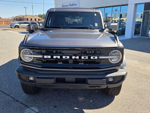 Used 2022 Ford Bronco Outer Banks image 2