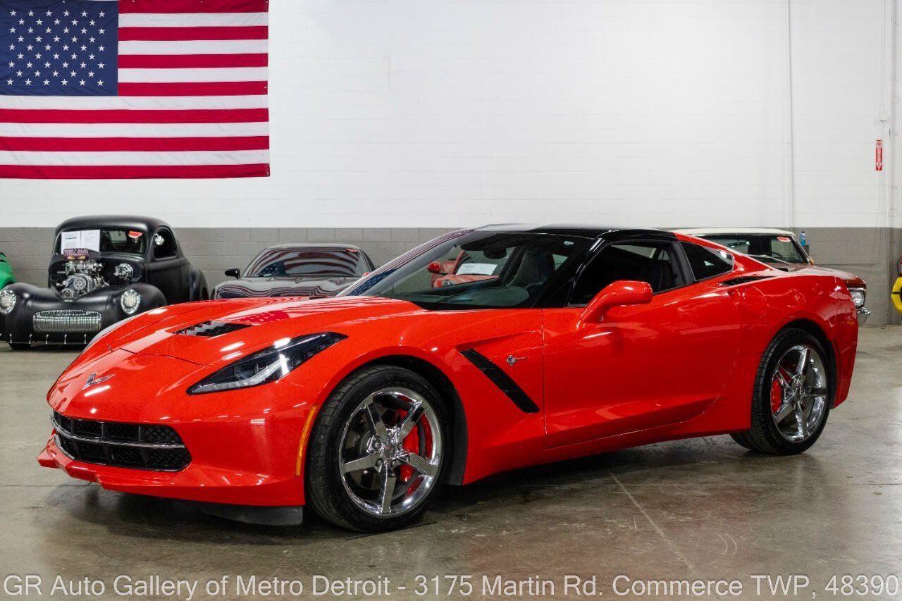 Used 2015 Chevrolet Corvette Stingray Coupe w/ 2LT Preferred Equipment Group RWD image 3
