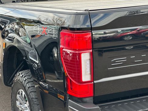 Used 2022 Ford F250 Lariat w/ Lariat Ultimate Package AWD/4WD image 26
