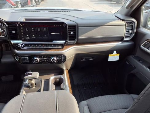 New 2026 GMC Sierra 1500 Elevation image 18