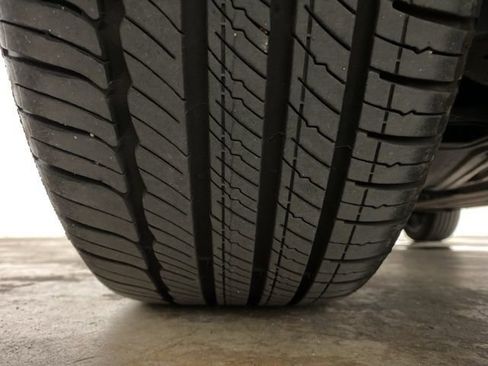 Used 2025 Volvo XC40 B5 Plus image 99