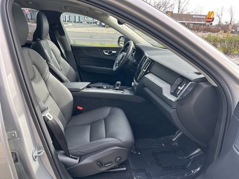 Certified 2025 Volvo XC60 B5 Plus image 14