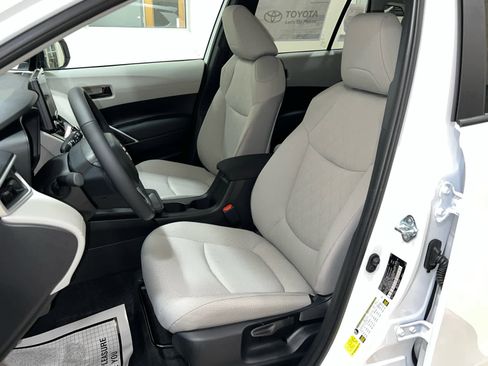 New 2026 Toyota Corolla Cross LE w/ Cold Weather Package image 14