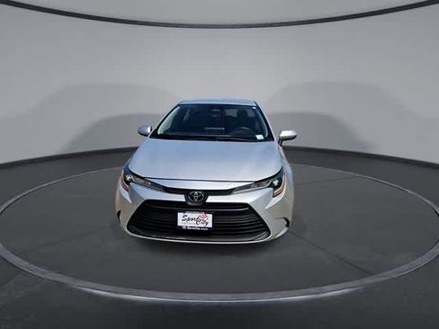 Used 2024 Toyota Corolla LE FWD image 3