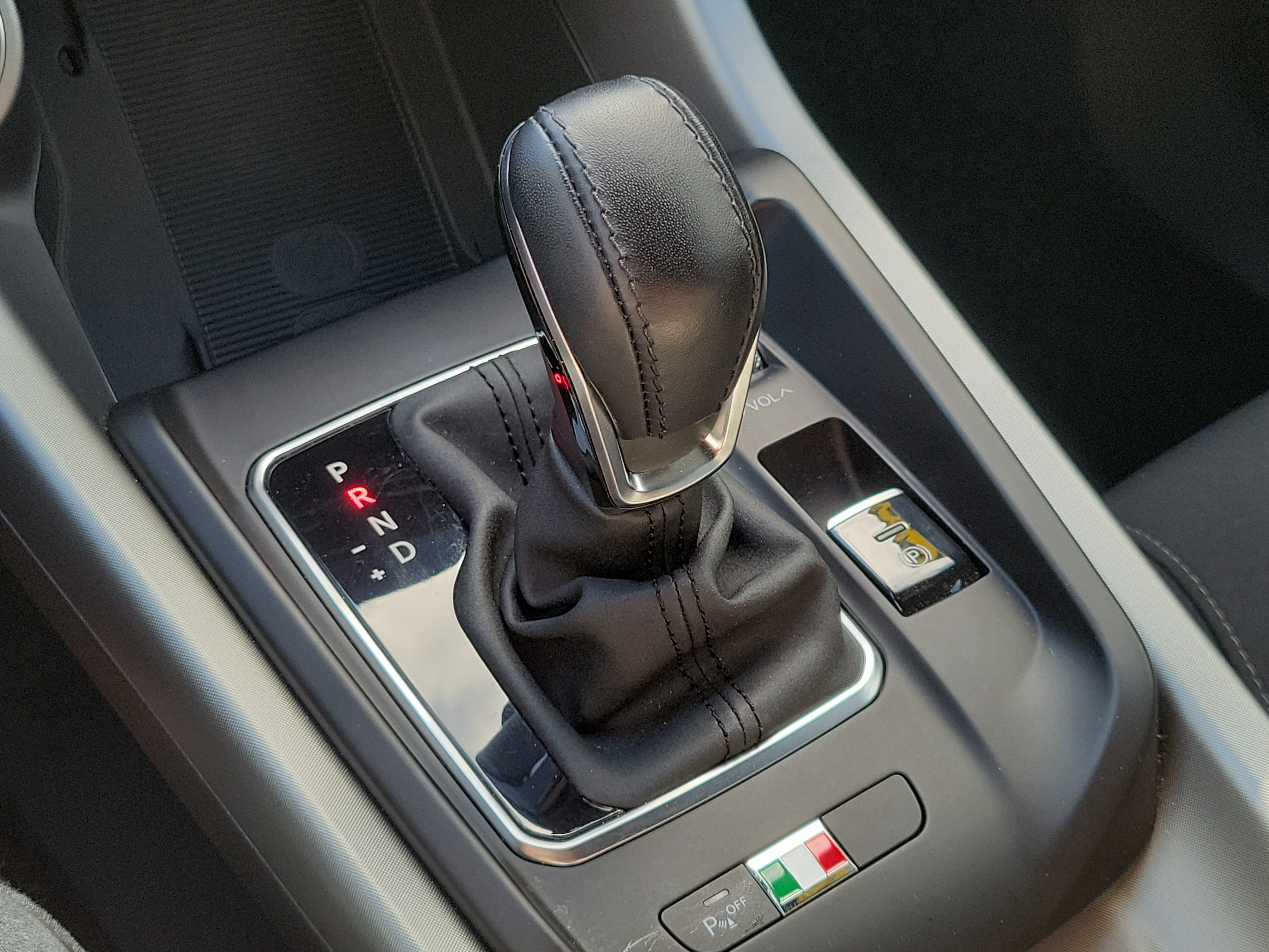 Used 2025 Alfa Romeo Tonale AWD/4WD image 30