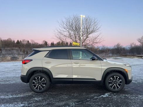 New 2026 Chevrolet TrailBlazer ACTIV w/ Convenience Package image 3