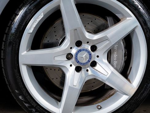 Used 2014 Mercedes-Benz SL 550 image 23