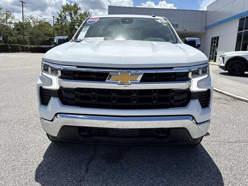 Used 2022 Chevrolet Silverado 1500 LT w/ Safety Package RWD image 8