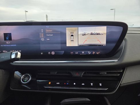 Used 2025 Buick Envision Preferred image 33