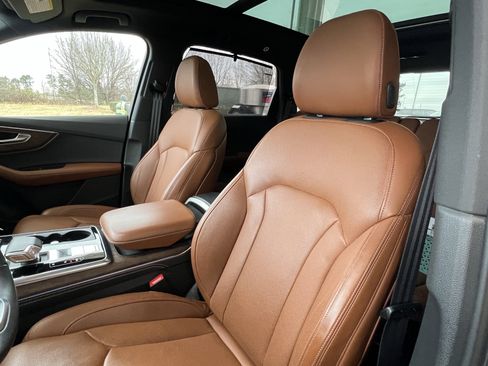 Used 2025 Audi Q7 3.0T Prestige image 16