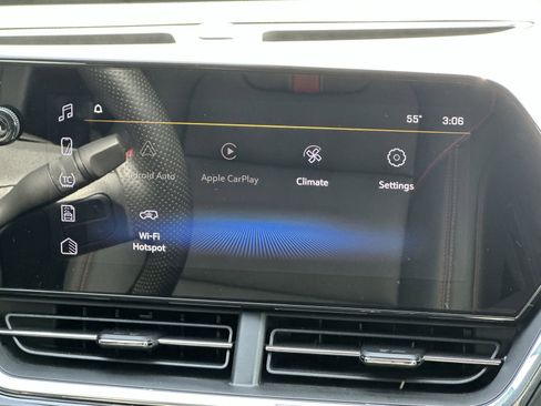 Certified 2026 Chevrolet Trax RS w/ Sunroof Package image 28