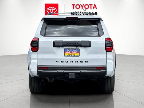 New 2026 Toyota 4Runner SR5 RWD image 5