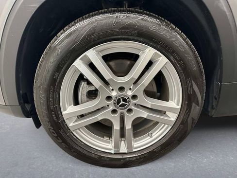 Certified 2022 Mercedes-Benz GLB 250 4MATIC image 8