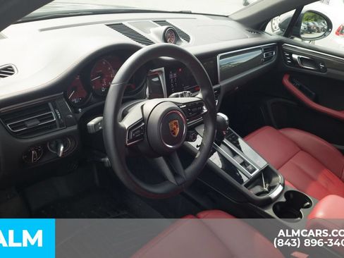 Used 2022 Porsche Macan AWD/4WD image 5