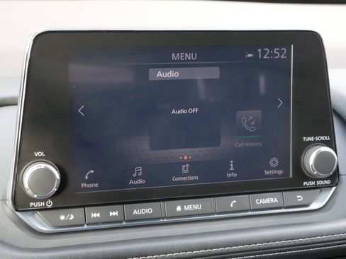 Certified 2022 Nissan Rogue SV image 9