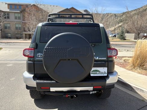 Used 2013 Toyota FJ Cruiser 4WD w/ Upgrade Pkg image 7