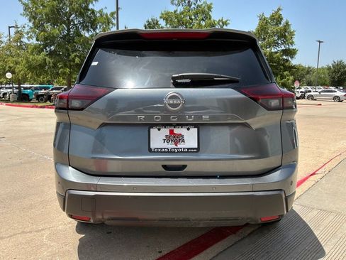 Used 2025 Nissan Rogue SV FWD image 7