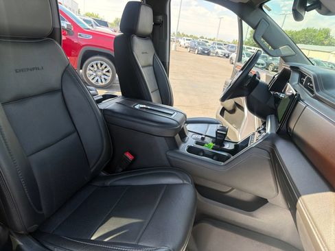 Used 2022 GMC Sierra 1500 Denali AWD/4WD image 27