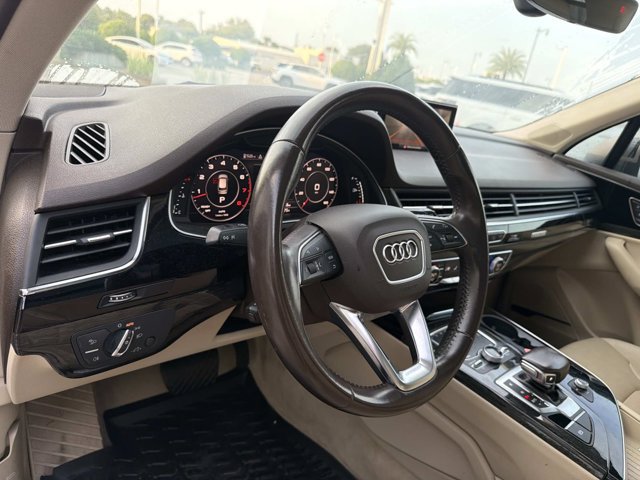 Used 2019 Audi Q7 3.0T Premium Plus w/ Premium Plus Package AWD/4WD image 16