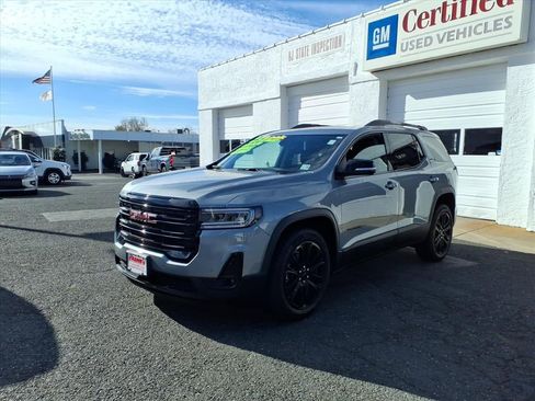 Used 2023 GMC Acadia SLT w/ Elevation Edition image 3